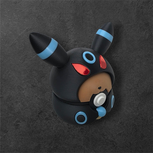 #0133 - Eevee Poncho (Shiny Umbreon)
