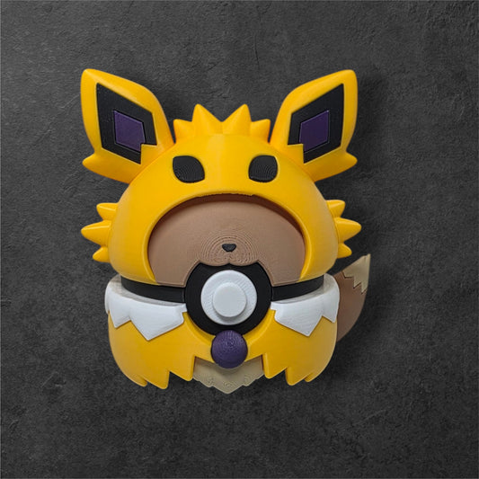 #0133 - Eevee Poncho (Jolteon)